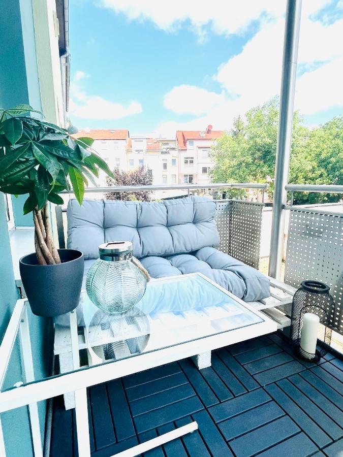 Renoviertes Apartment In Zentraler Lage - Wlan, Smart-Tv, Kuche, Balkon Und Queensize-Bett Fur 4 Gaste 埃尔福特 外观 照片
